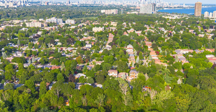 28 Beaucourt Road, Toronto, ON, M8Y 3G2 - 50