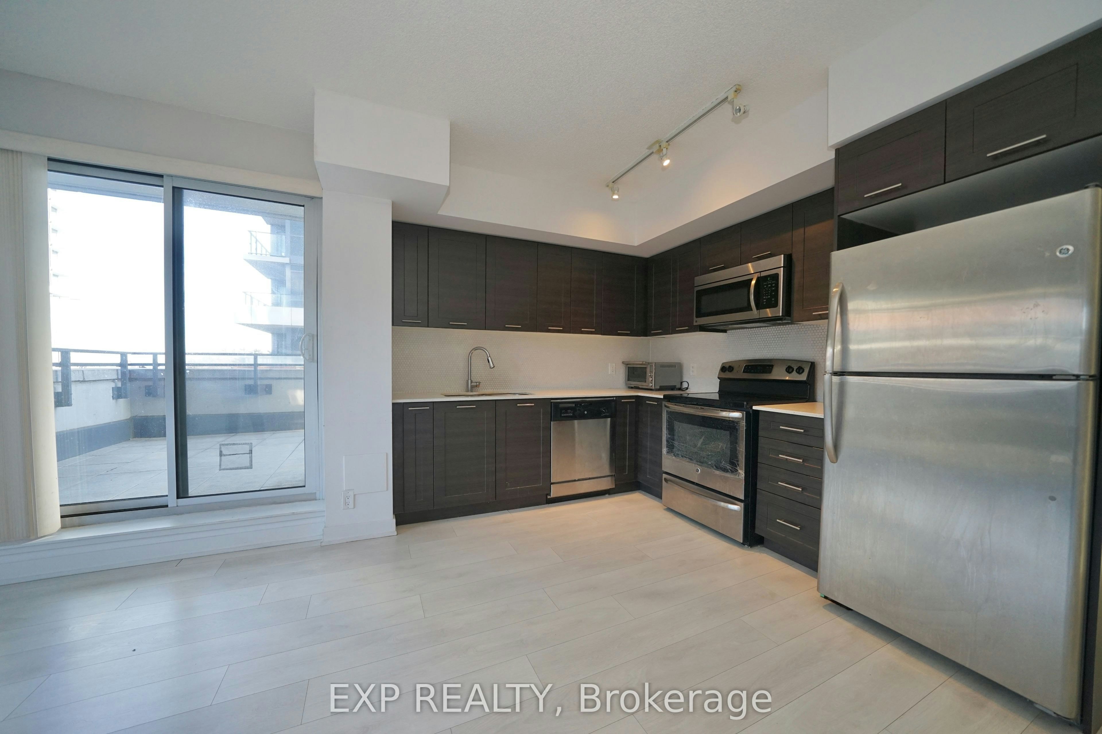 311-2220 Lake Shore Boulevard W, Toronto, ON, M8Y 3H8 - 12