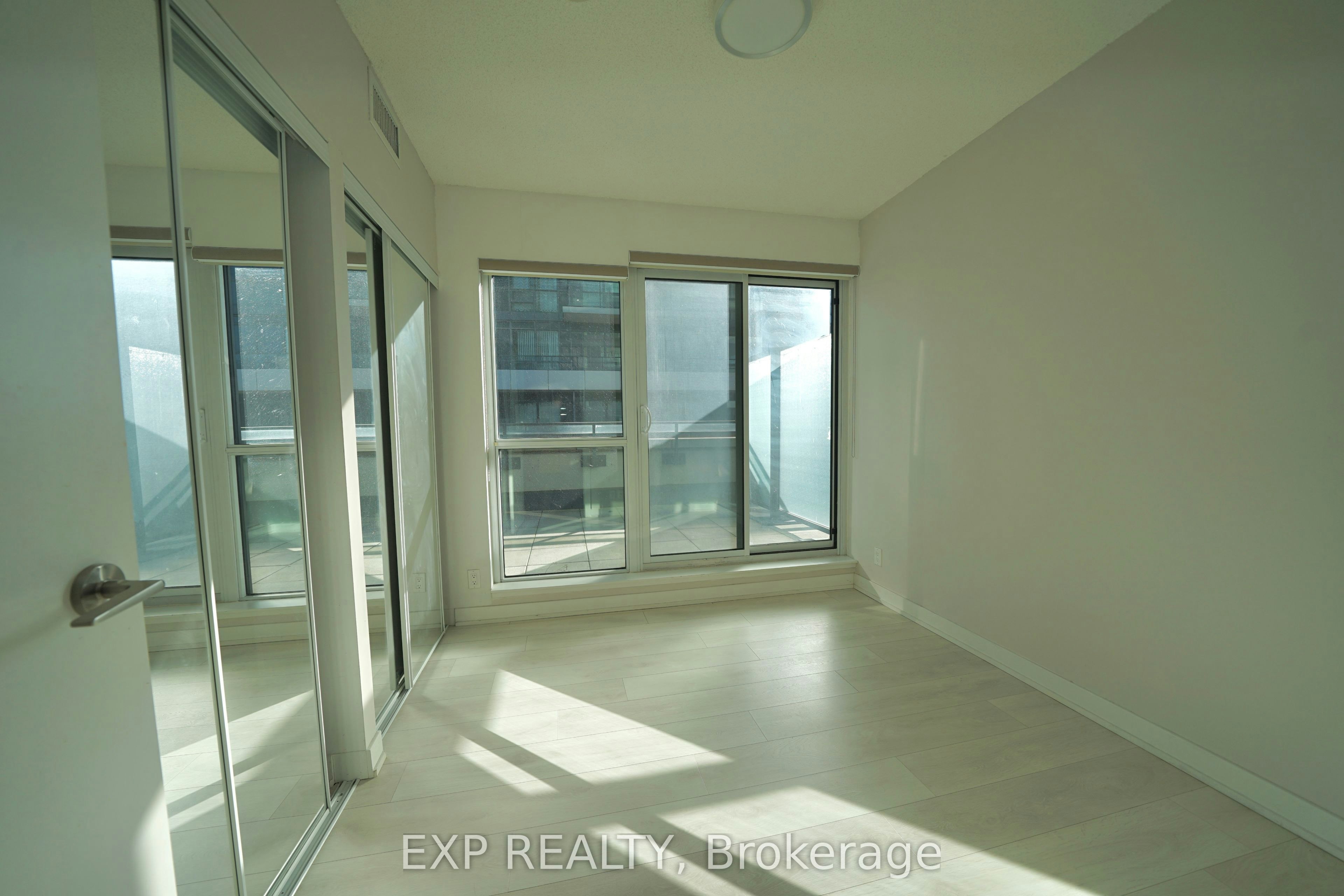 311-2220 Lake Shore Boulevard W, Toronto, ON, M8Y 3H8 - 8