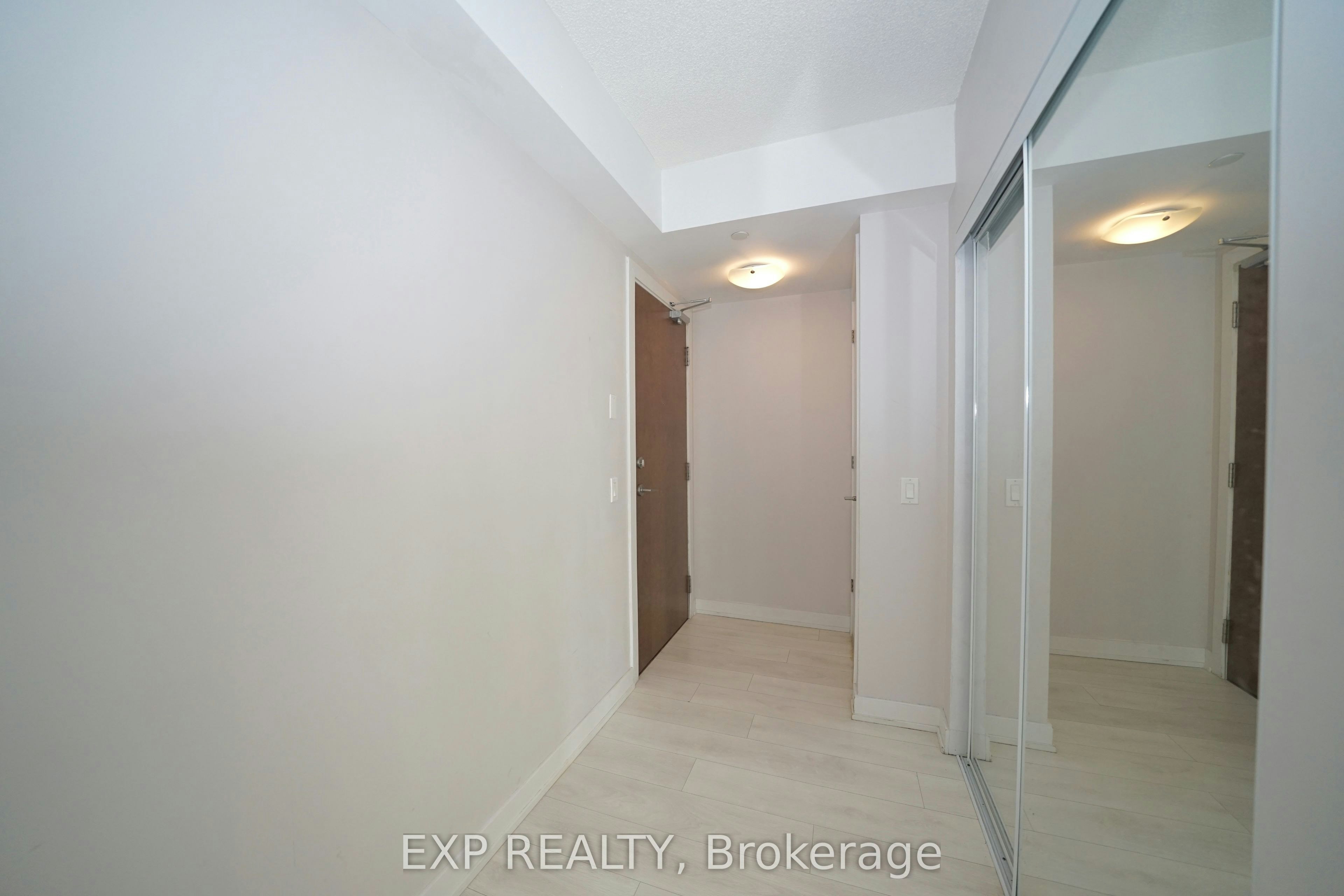 311-2220 Lake Shore Boulevard W, Toronto, ON, M8Y 3H8 - 4