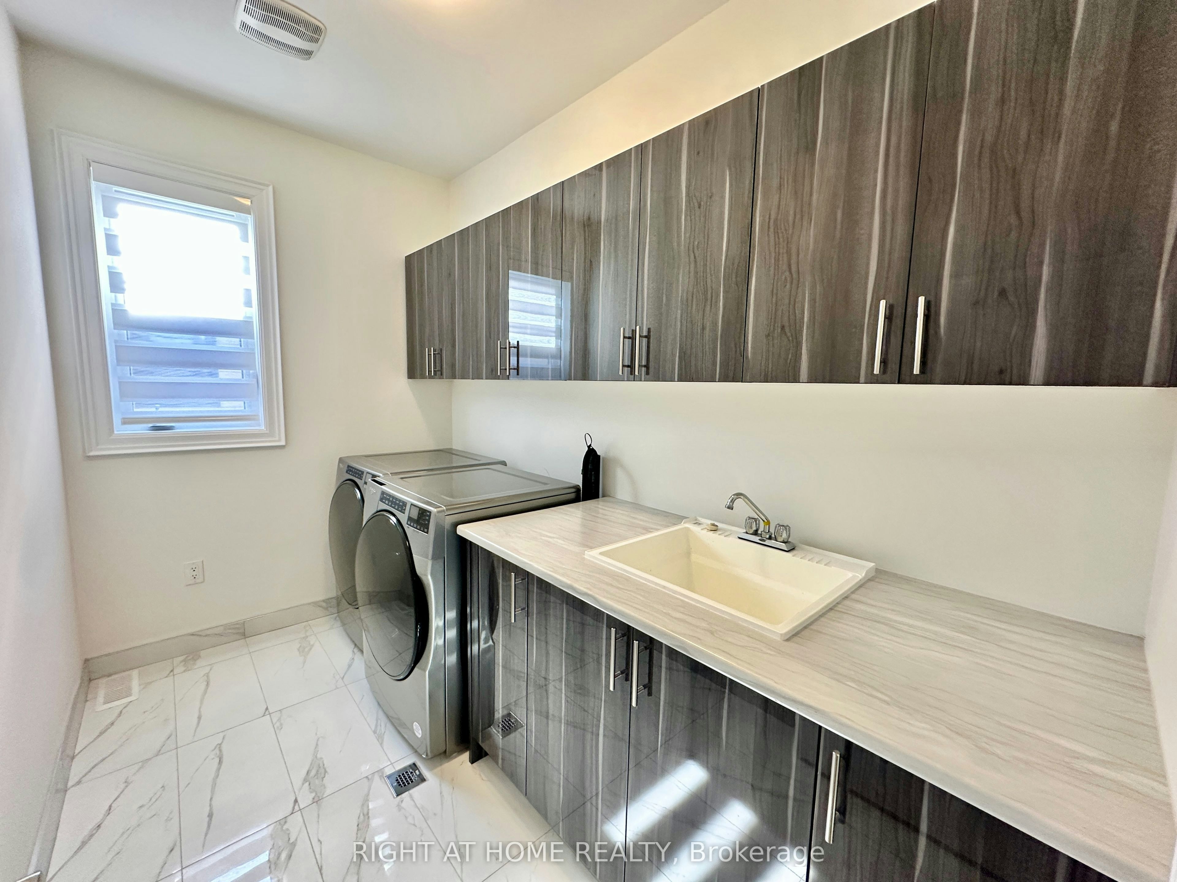 12 Coulterville Drive, Caledon, ON, L7C 4M2 - 10