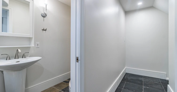 Basement-3470 Enniskillen Circle S, Mississauga, ON, L5C 2N1 - 2