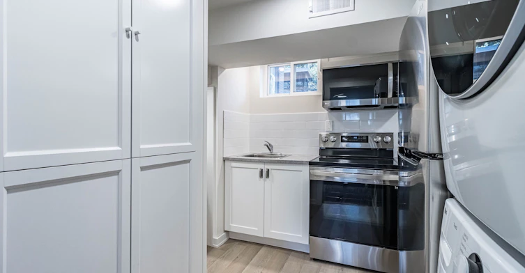 Basement-3470 Enniskillen Circle S, Mississauga, ON, L5C 2N1 - 10