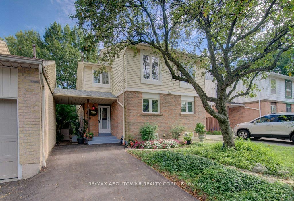 1012 Elizabeth Place, Oakville, ON, L6H 3H8