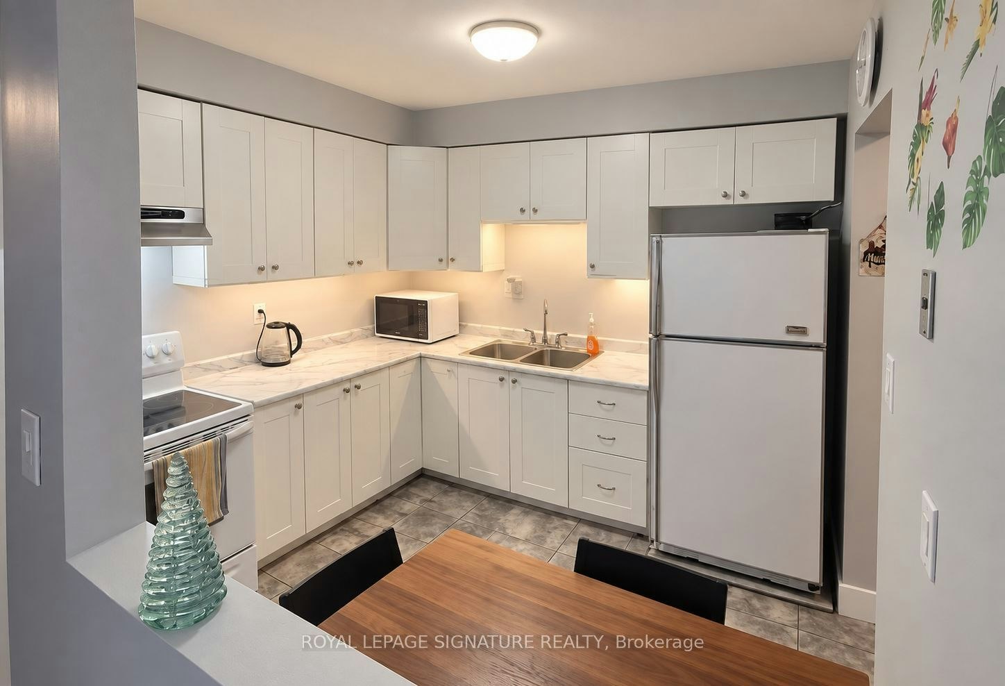 6322 Martel Court, Mississauga, ON, L5N 3H6 - 9