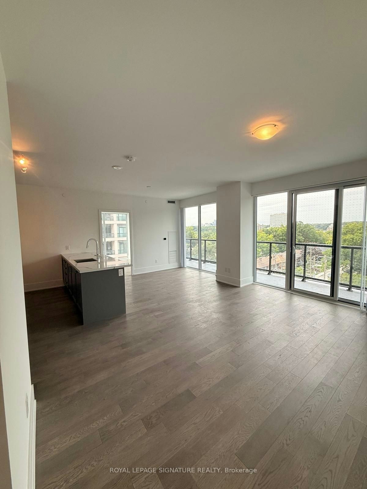 321-2452 Bloor Street W, Toronto, ON, M6S 4E4 - 3