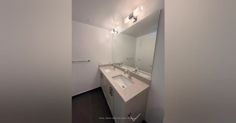 321-2452 Bloor Street W, Toronto, ON, M6S 4E4 - 7