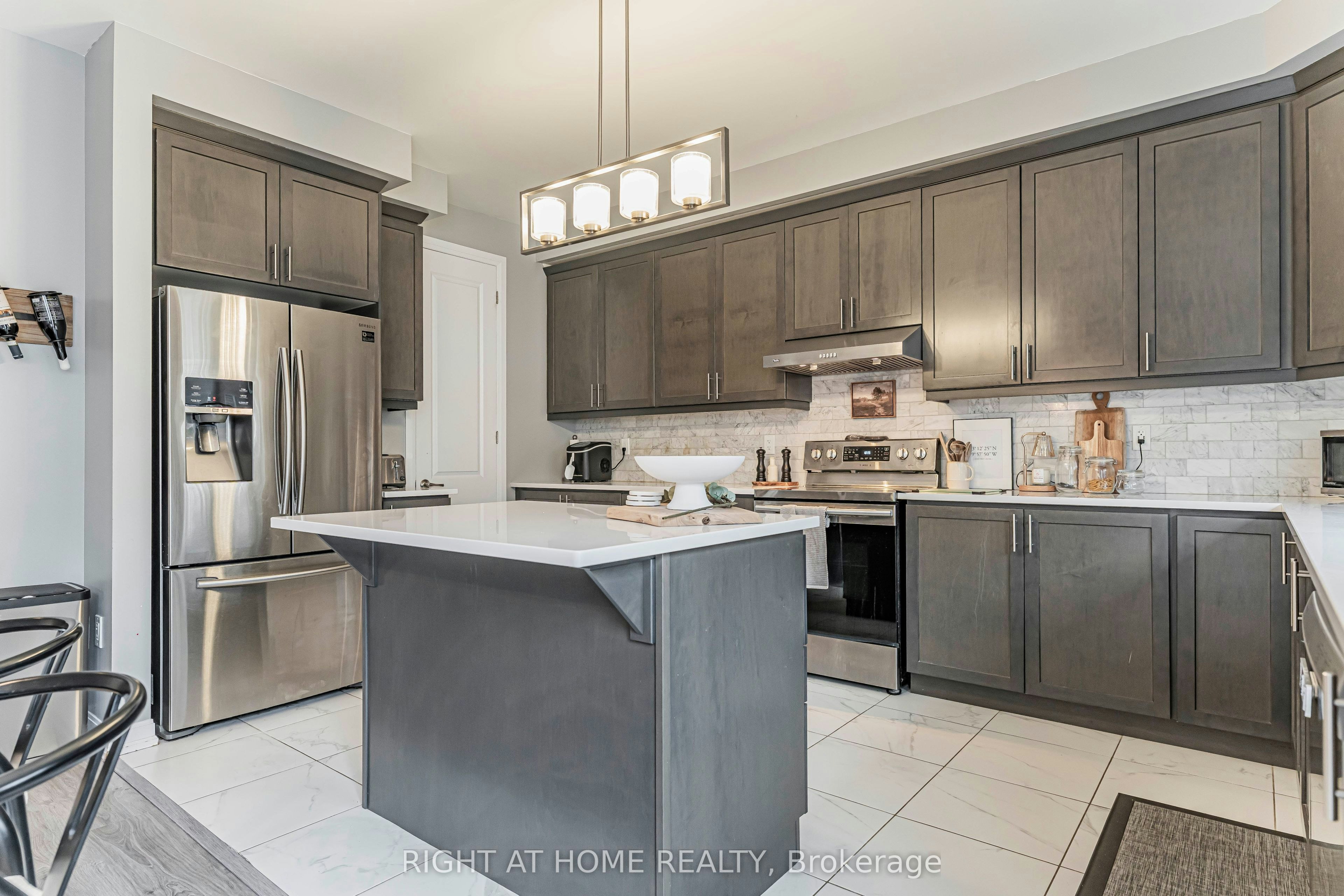 3353 Vardon Way, Oakville, ON, L6M 1R6 - 9