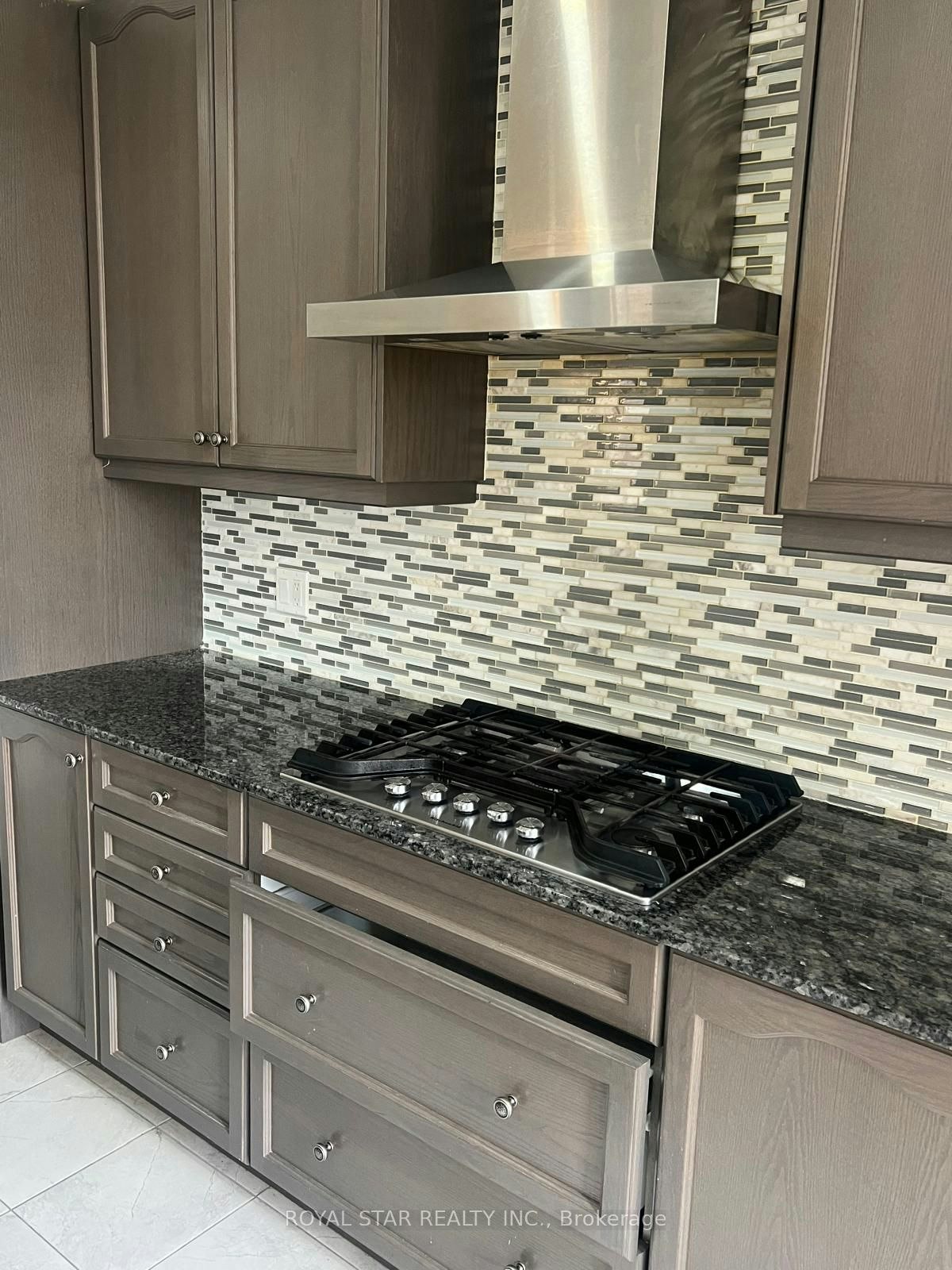 Upper-121 Bonnieglen Farm Boulevard, Caledon, ON, L7C 4B8 - 9