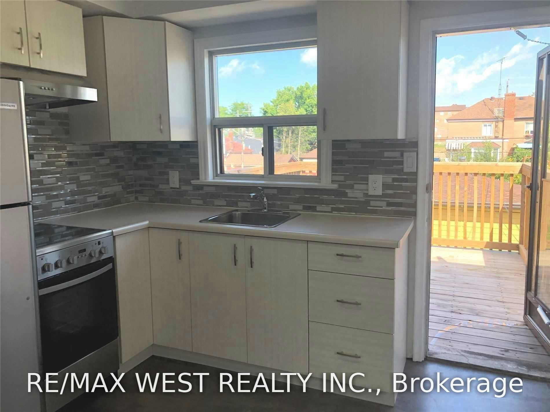 184 Donald Avenue, Toronto, ON, M6M 1K4
