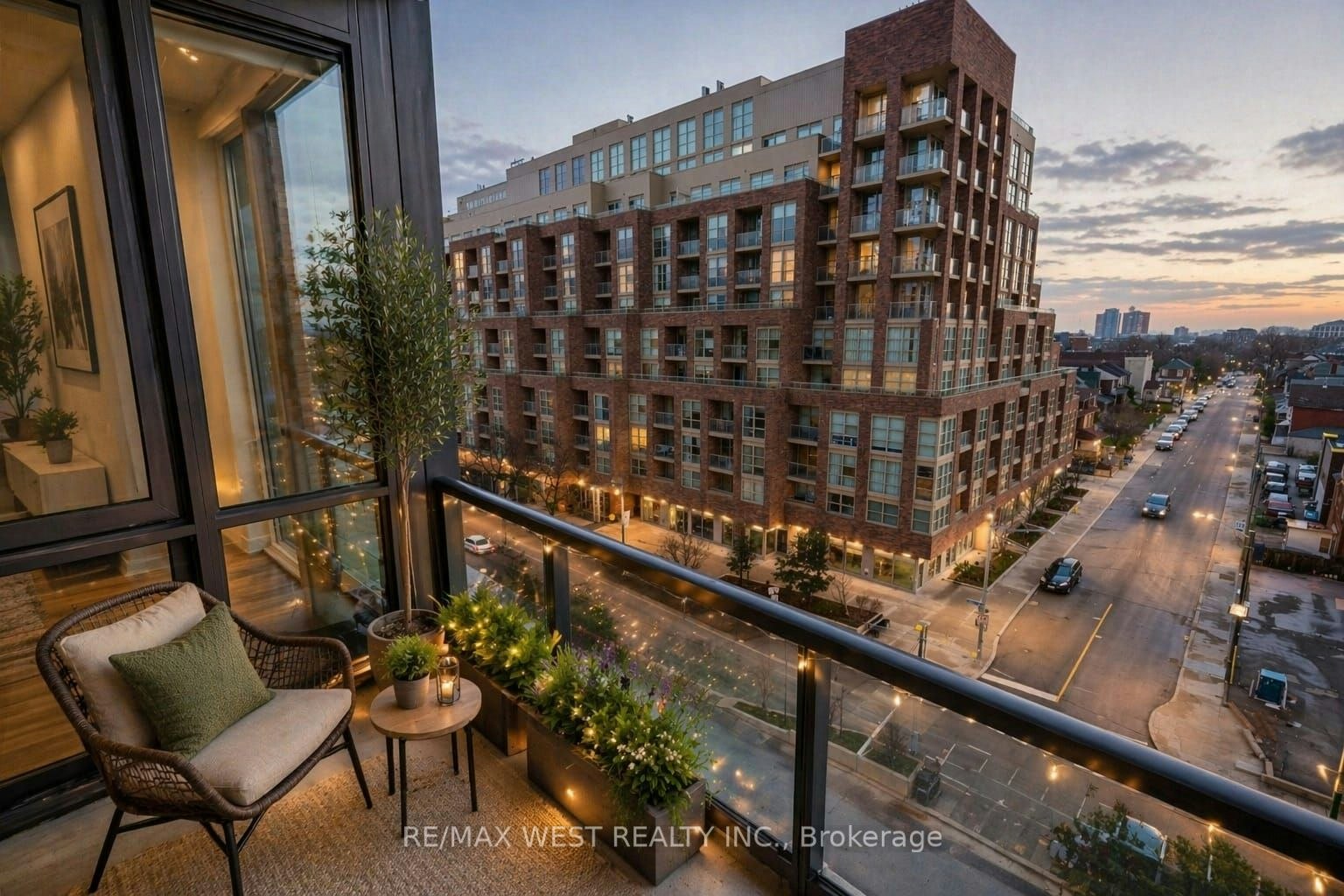 614-1808 St Clair Avenue W, Toronto, ON, M6N 0C1 - 12
