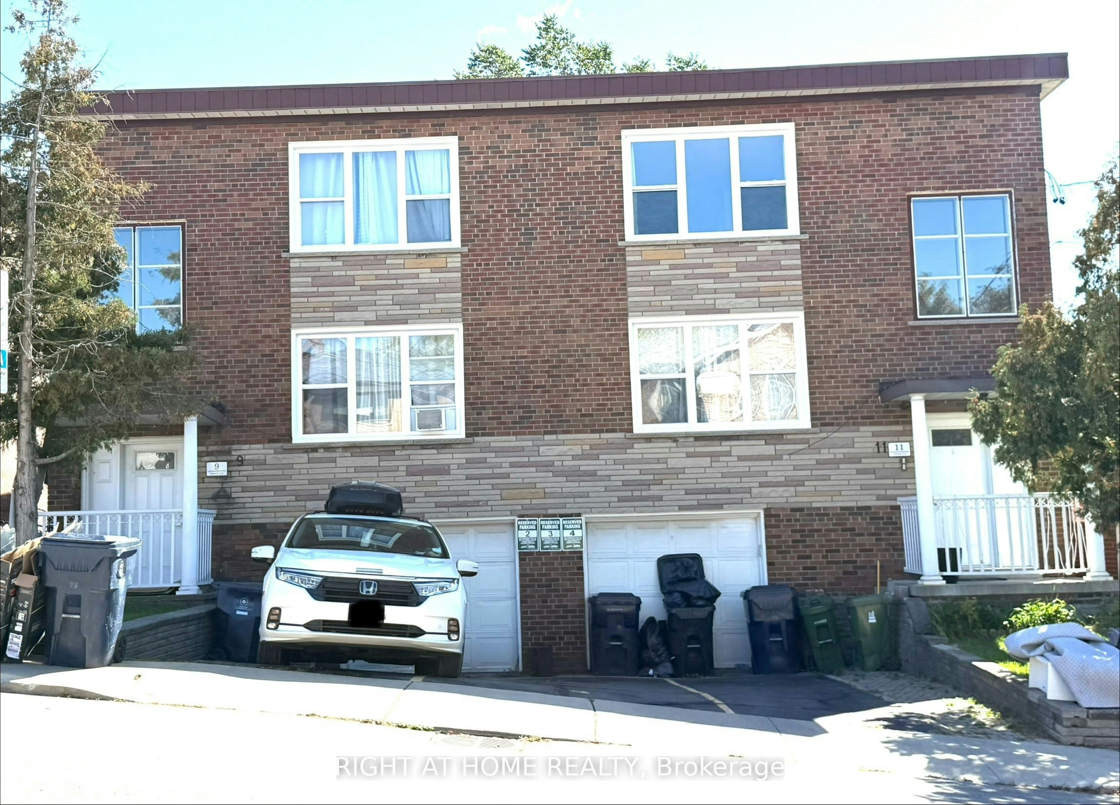 4-11 Donald Avenue, Toronto, ON, M6M 1J7