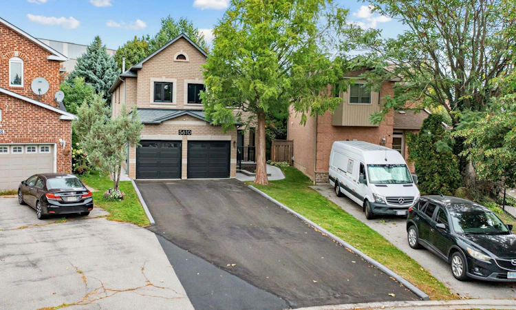5610 Cortina Crescent