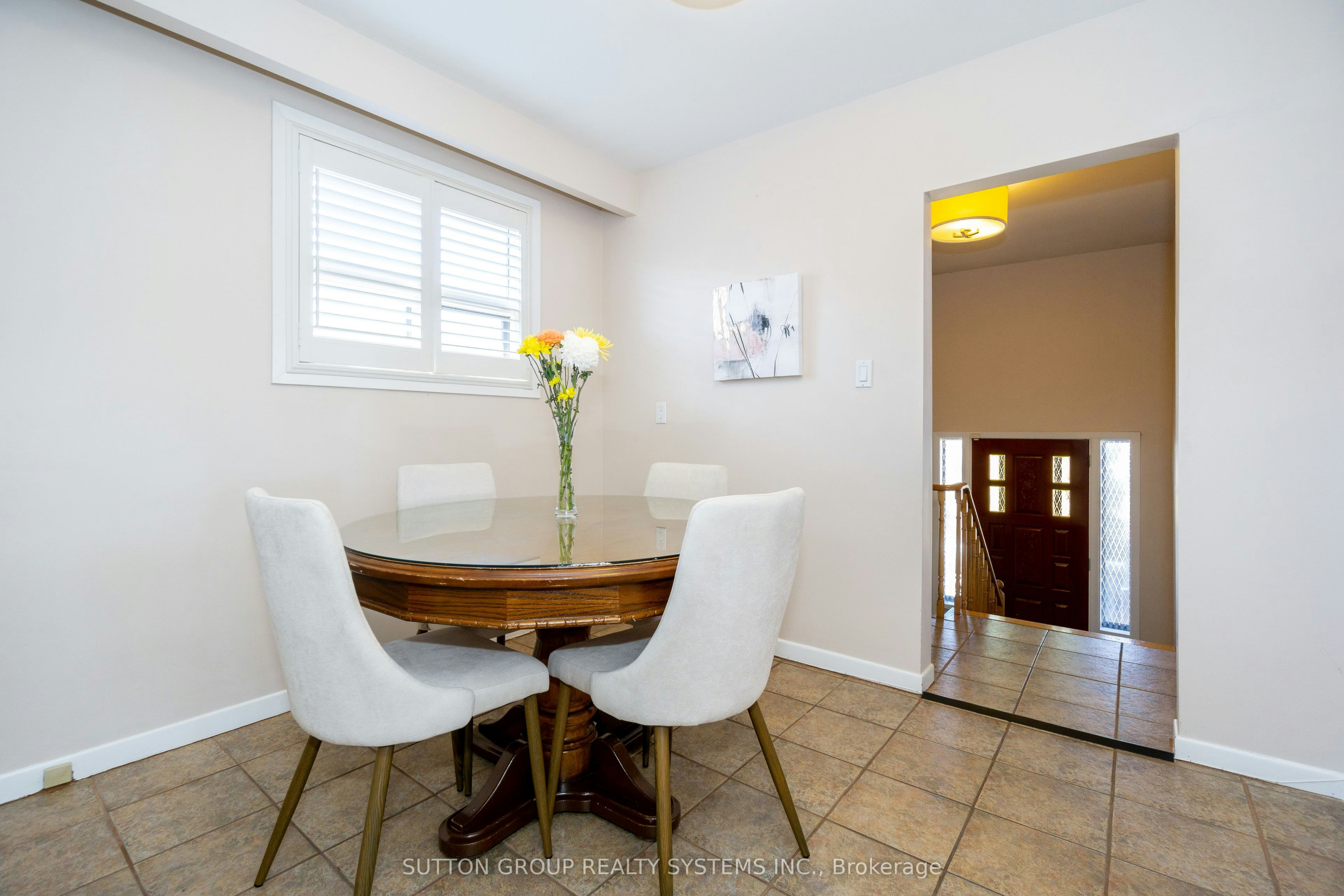 Upper-233 Hullmar Drive, Toronto, ON, M3N 2G2 - 9