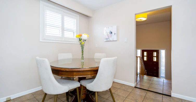 Upper-233 Hullmar Drive, Toronto, ON, M3N 2G2 - 9