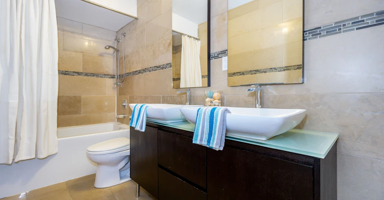 Upper-233 Hullmar Drive, Toronto, ON, M3N 2G2 - 16