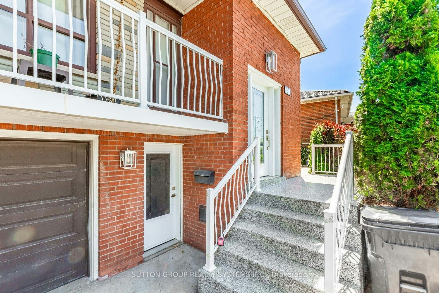 Upper-233 Hullmar Drive, Toronto, ON, M3N 2G2 - 19