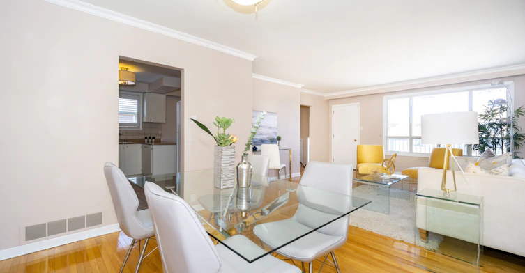 Upper-233 Hullmar Drive, Toronto, ON, M3N 2G2 - 6