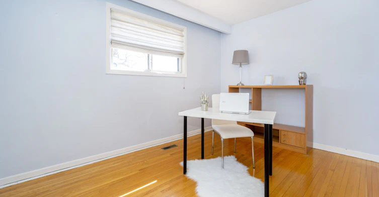 Upper-233 Hullmar Drive, Toronto, ON, M3N 2G2 - 17