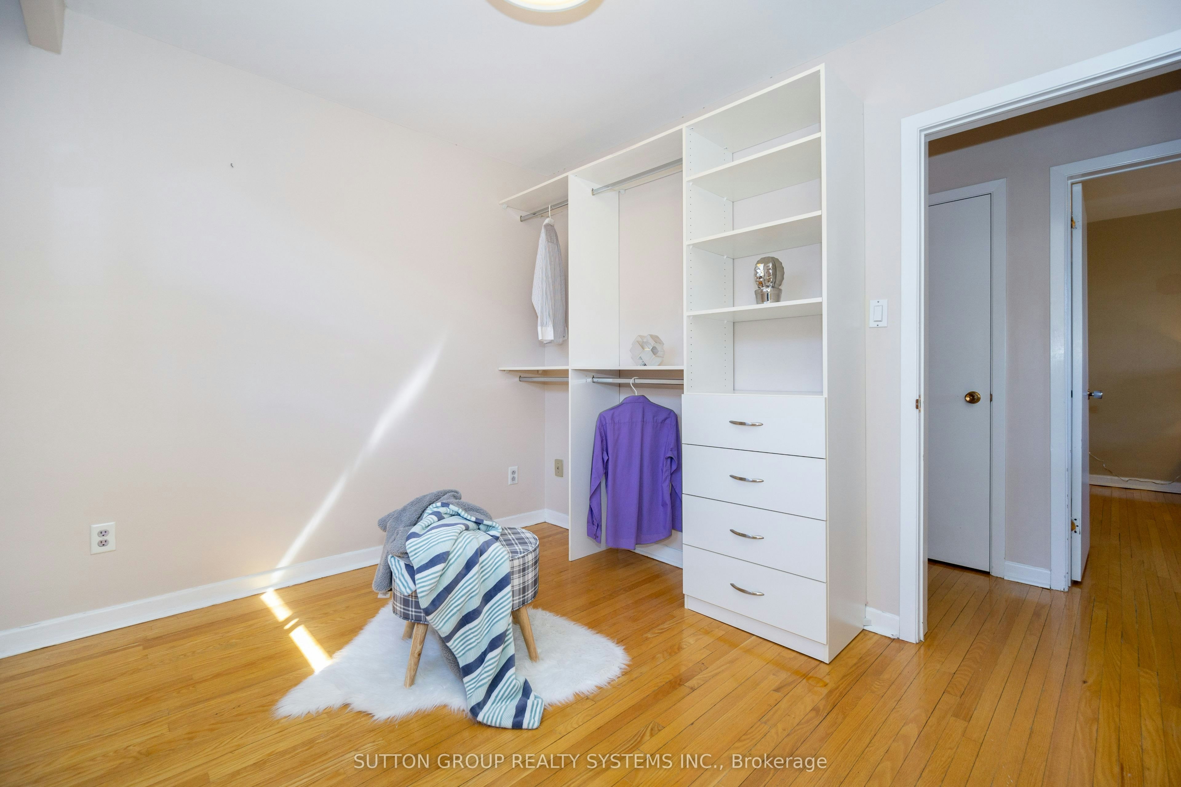 Upper-233 Hullmar Drive, Toronto, ON, M3N 2G2 - 15