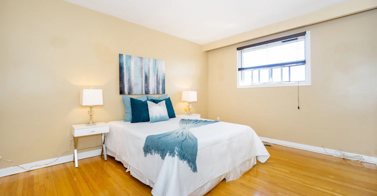 Upper-233 Hullmar Drive, Toronto, ON, M3N 2G2 - 13