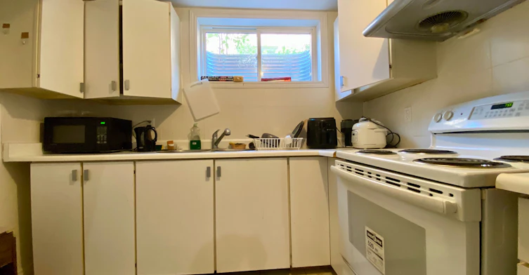 Room C-3371 Cider Mill Place, Mississauga, ON, L5L 3H6 - 2