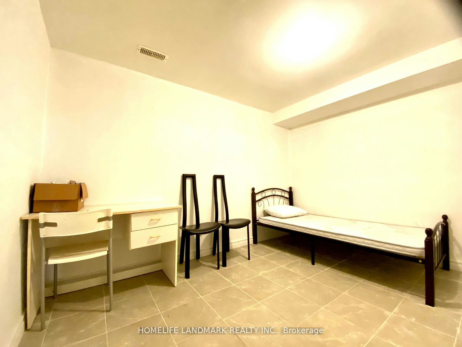 Room C-3371 Cider Mill Place, Mississauga, ON, L5L 3H6 - 4