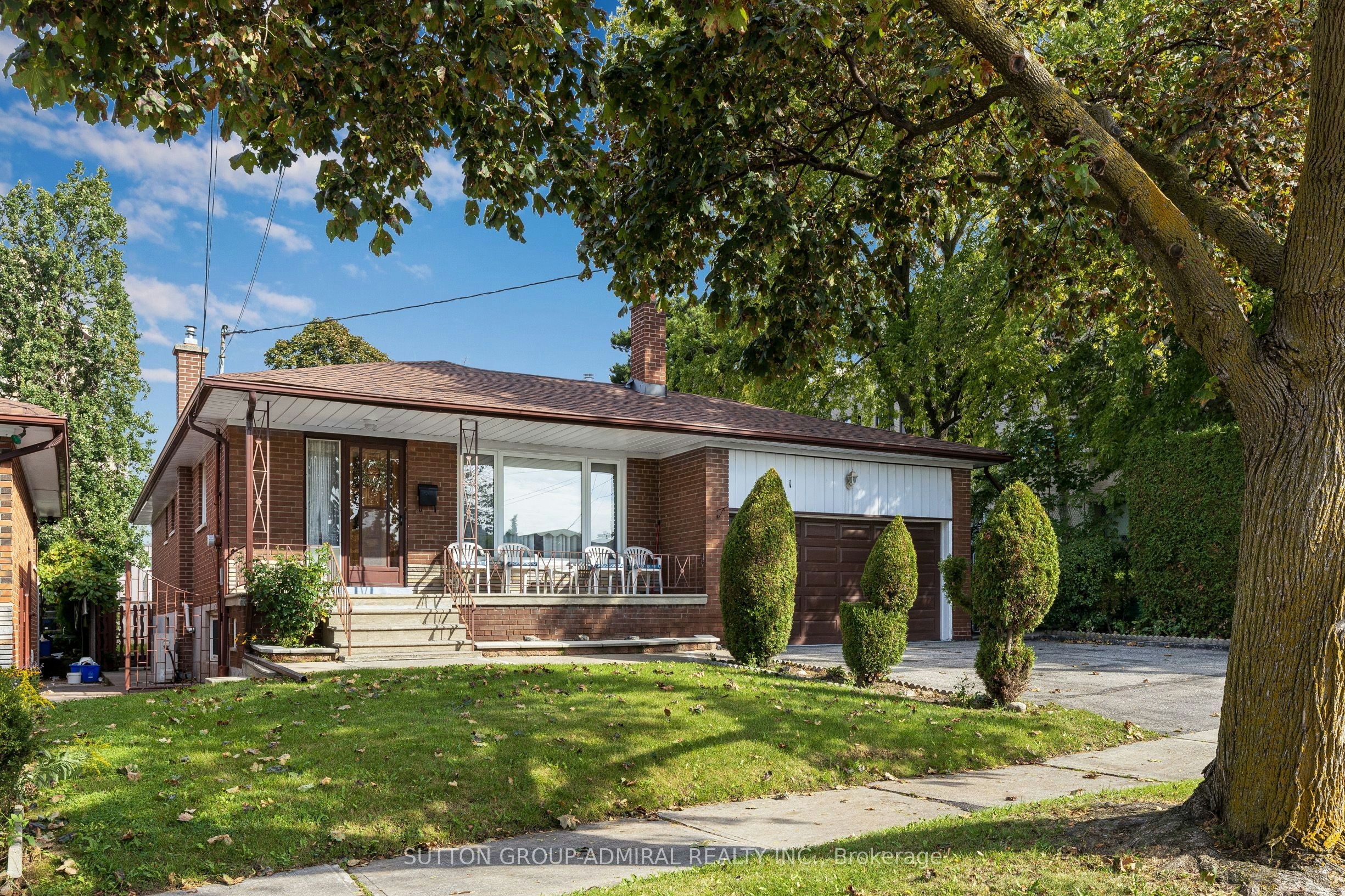 201 Derrydown Road, Toronto, ON, M3J 1S2