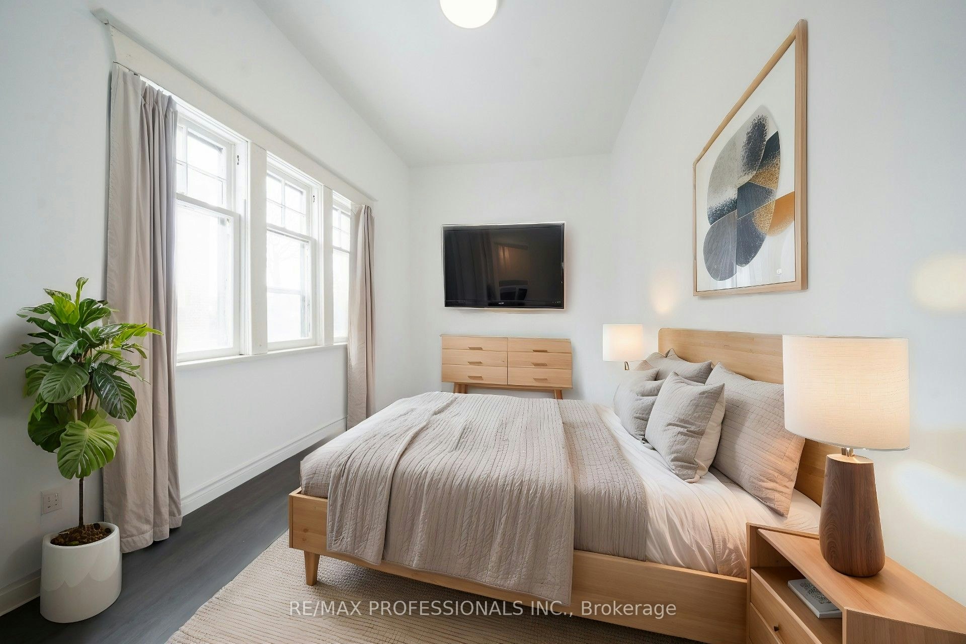 MAIN-174 Thirtieth Street, Toronto, ON, M8W 3C5 - 2