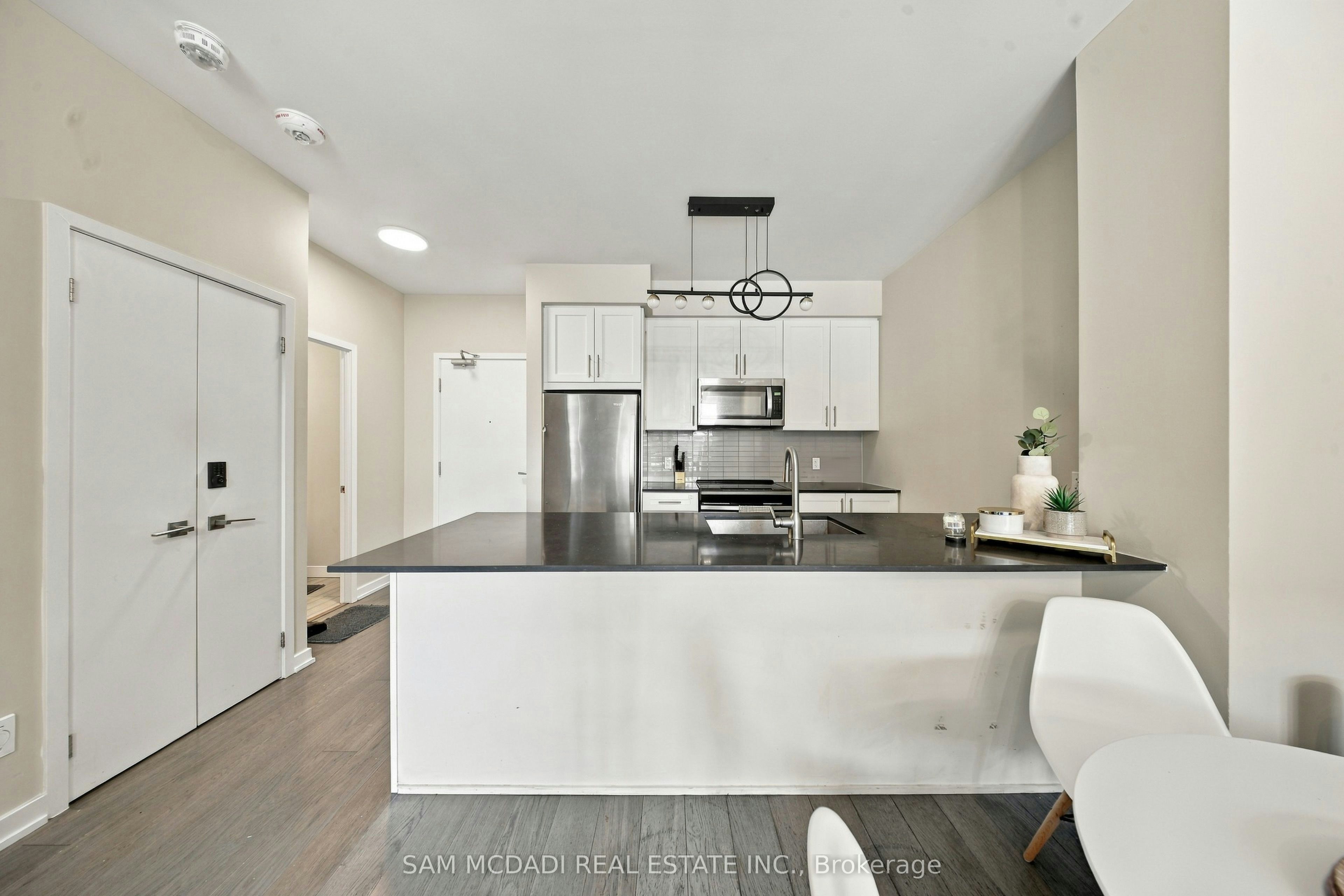 TH6-4055 Parkside Village Drive, Mississauga, ON, L5B 0K8 - 4