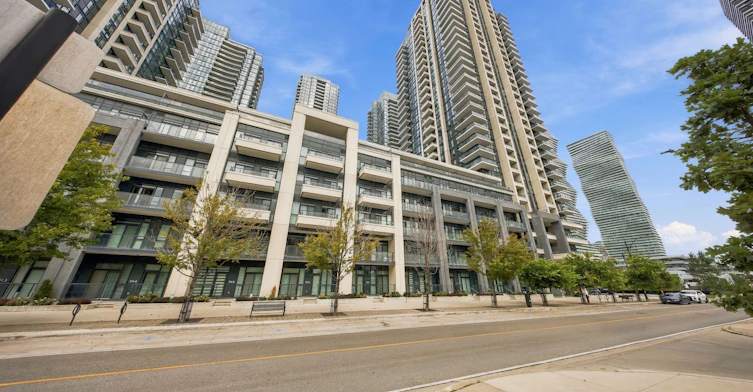TH6-4055 Parkside Village Drive, Mississauga, ON, L5B 0K8