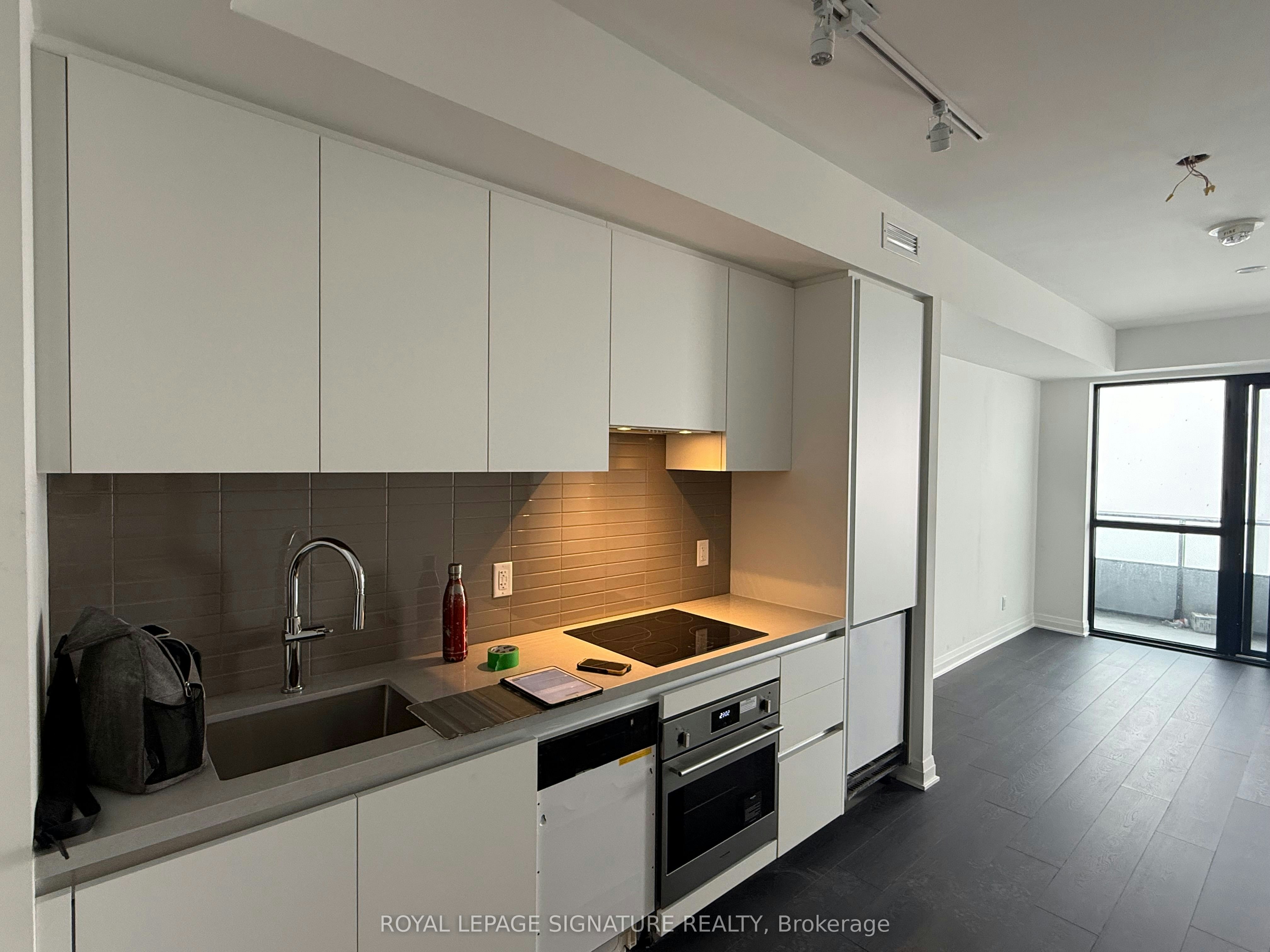 5701-4015 The Exchange N/A, Mississauga, ON, L5B 1M7 - 9