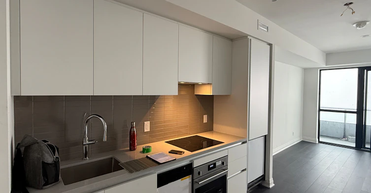 5701-4015 The Exchange N/A, Mississauga, ON, L5B 1M7 - 9