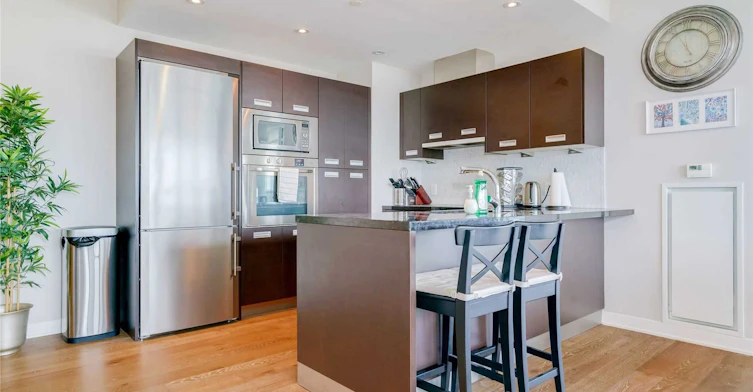 1811-90 Park Lawn Road, Toronto, ON, M8Y 0B6 - 6