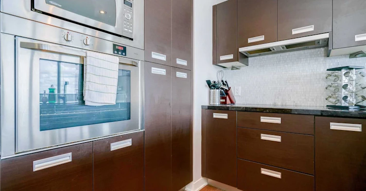 1811-90 Park Lawn Road, Toronto, ON, M8Y 0B6 - 4