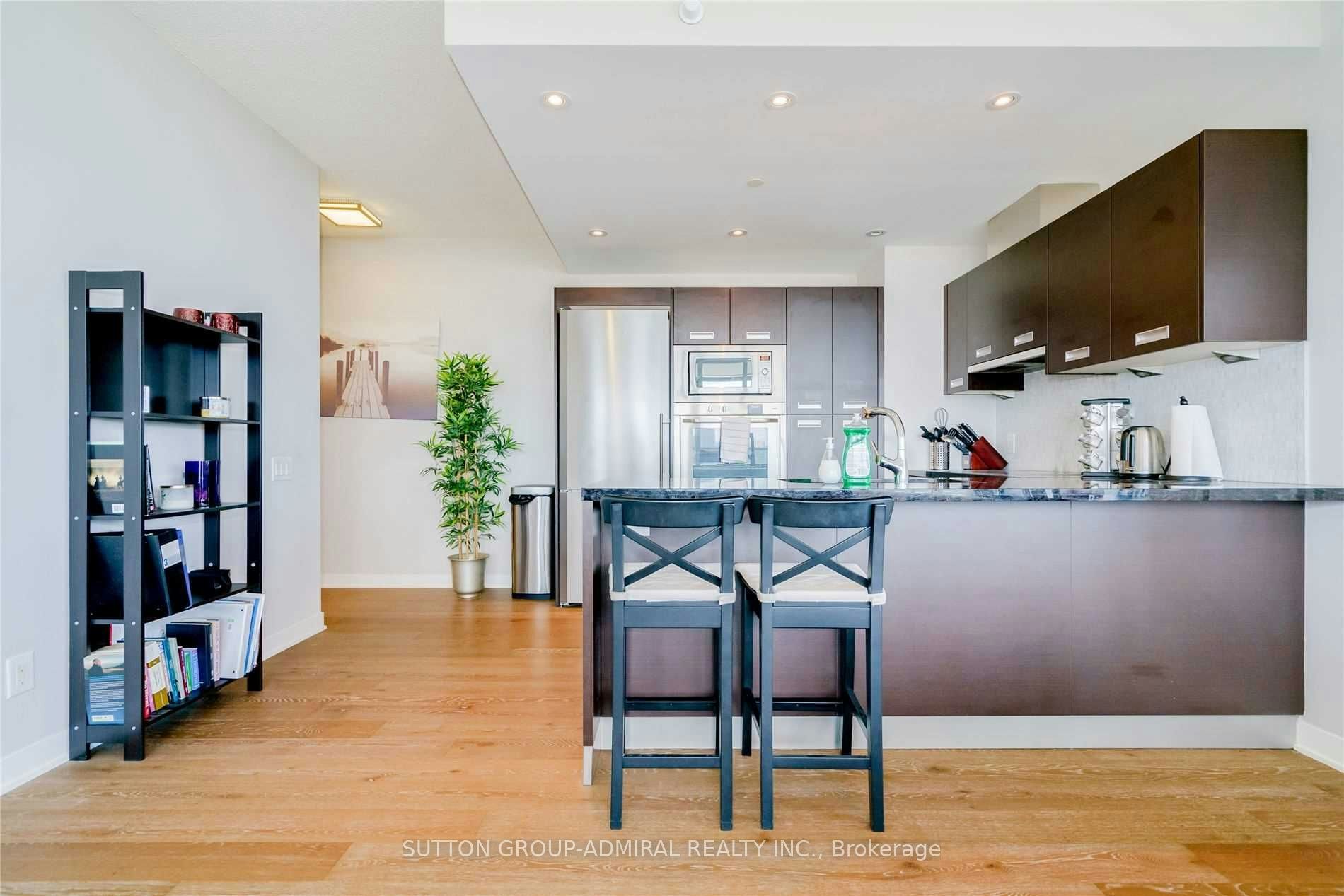 1811-90 Park Lawn Road, Toronto, ON, M8Y 0B6 - 7