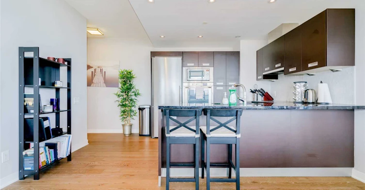 1811-90 Park Lawn Road, Toronto, ON, M8Y 0B6 - 7