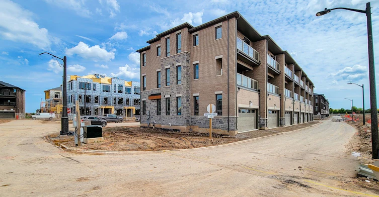1131 Wheat Boom Drive, Oakville, ON, L6H 8B9 - 4