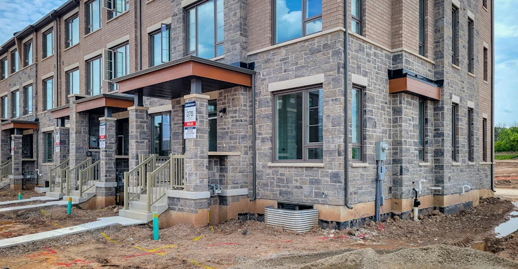 1131 Wheat Boom Drive, Oakville, ON, L6H 8B9 - 3