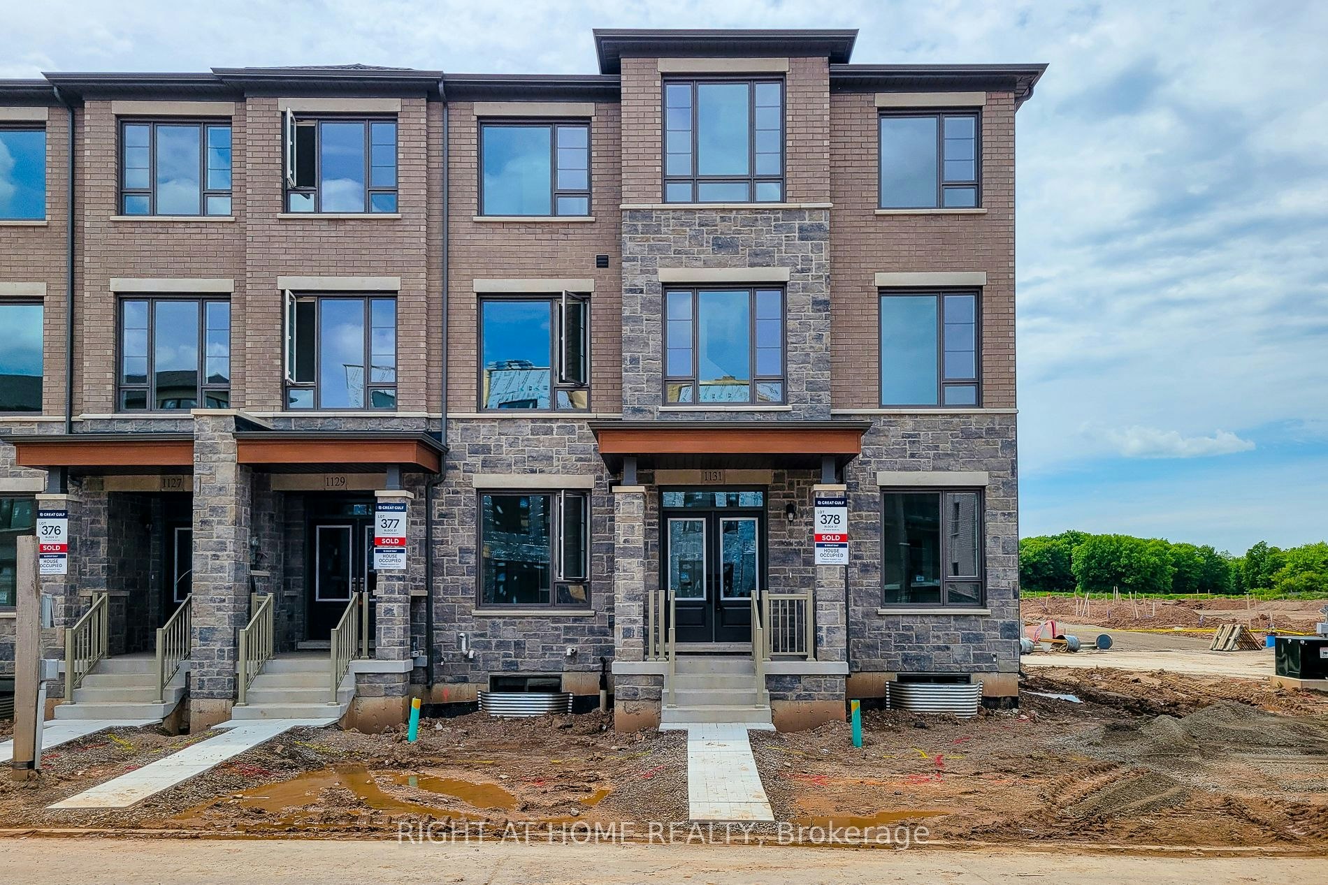 1131 Wheat Boom Drive, Oakville, ON, L6H 8B9
