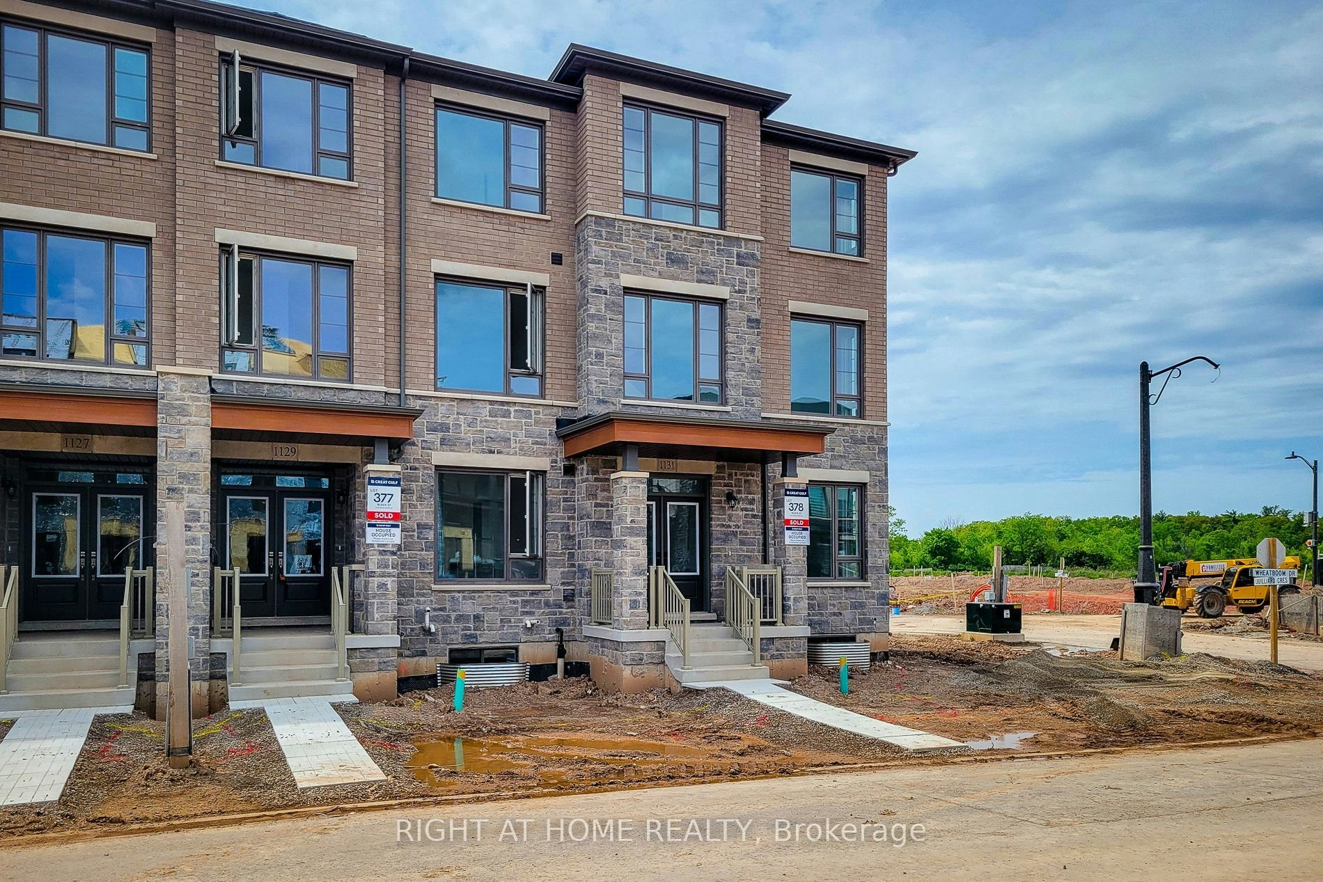 1131 Wheat Boom Drive, Oakville, ON, L6H 8B9 - 2