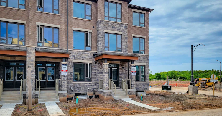 1131 Wheat Boom Drive, Oakville, ON, L6H 8B9 - 2