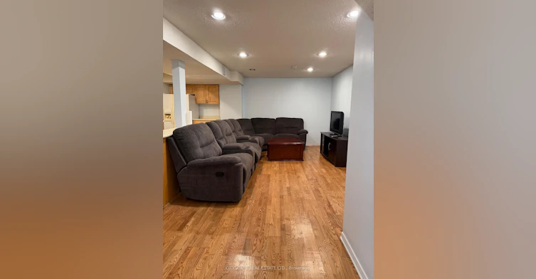 Basement-4289 Radisson Crescent, Mississauga, ON, L5M 4C2