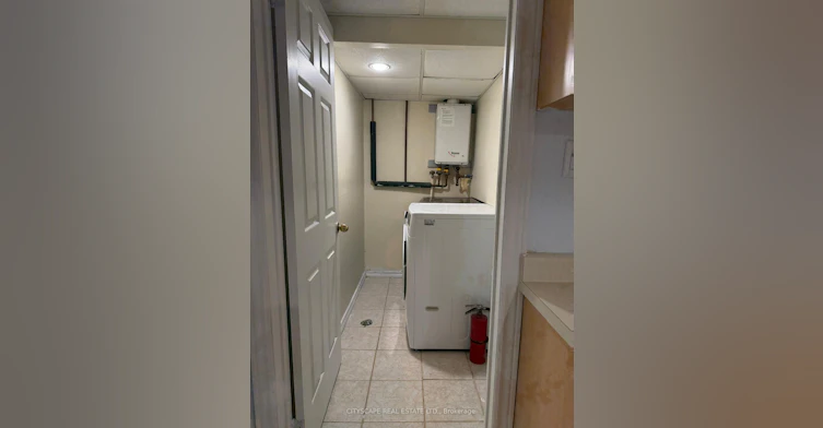 Basement-4289 Radisson Crescent, Mississauga, ON, L5M 4C2 - 9
