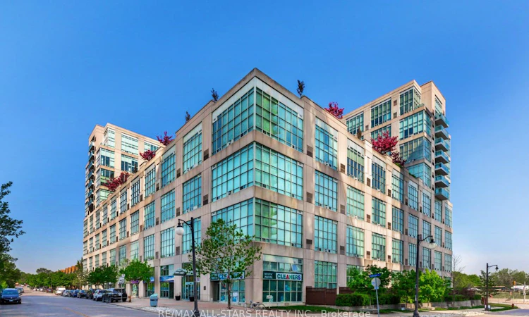 621-250 Manitoba Street