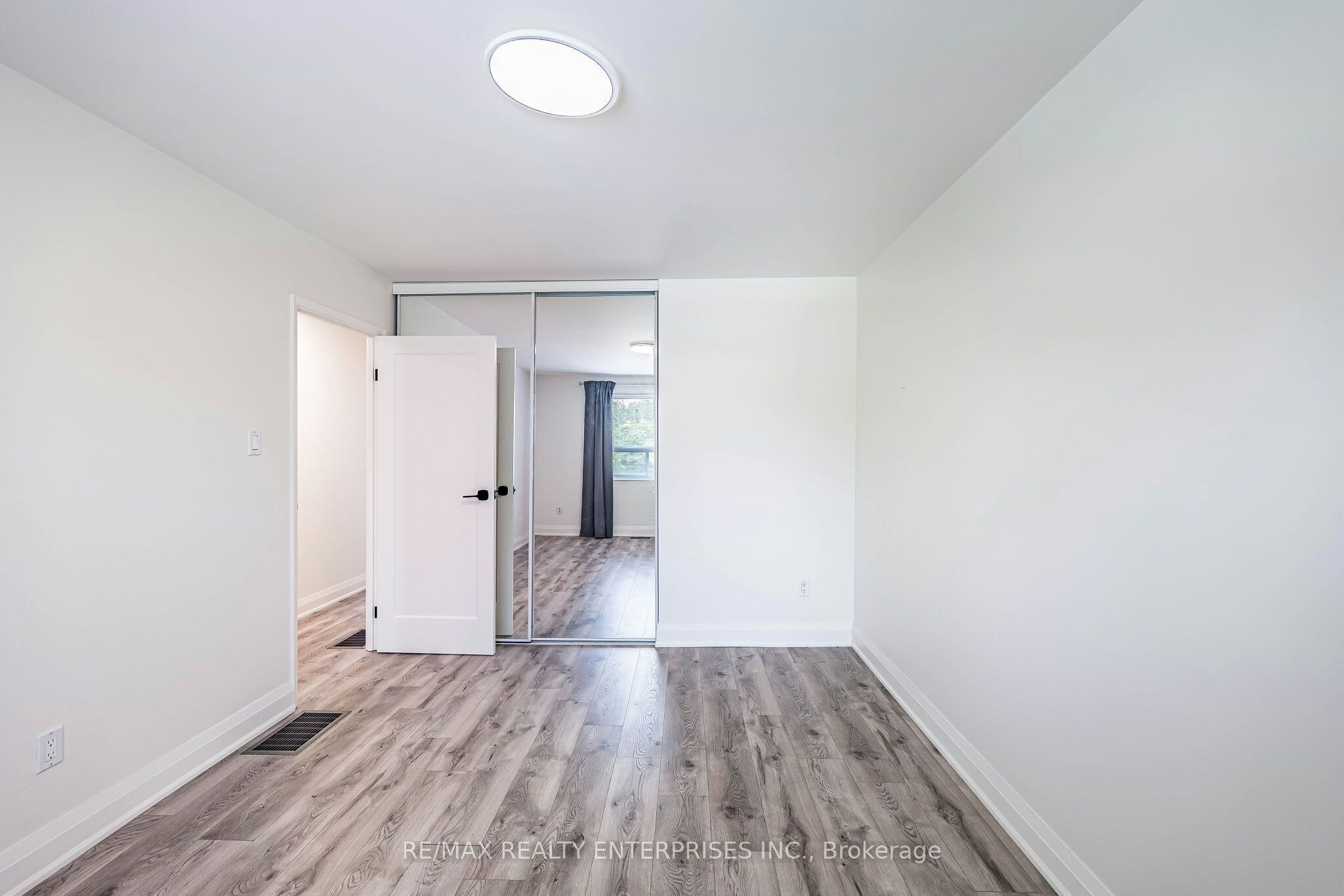 17-1055 Shawnmarr Road, Mississauga, ON, L5H 3V2 - 40
