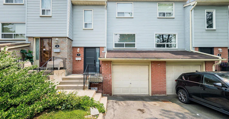 17-1055 Shawnmarr Road, Mississauga, ON, L5H 3V2 - 2