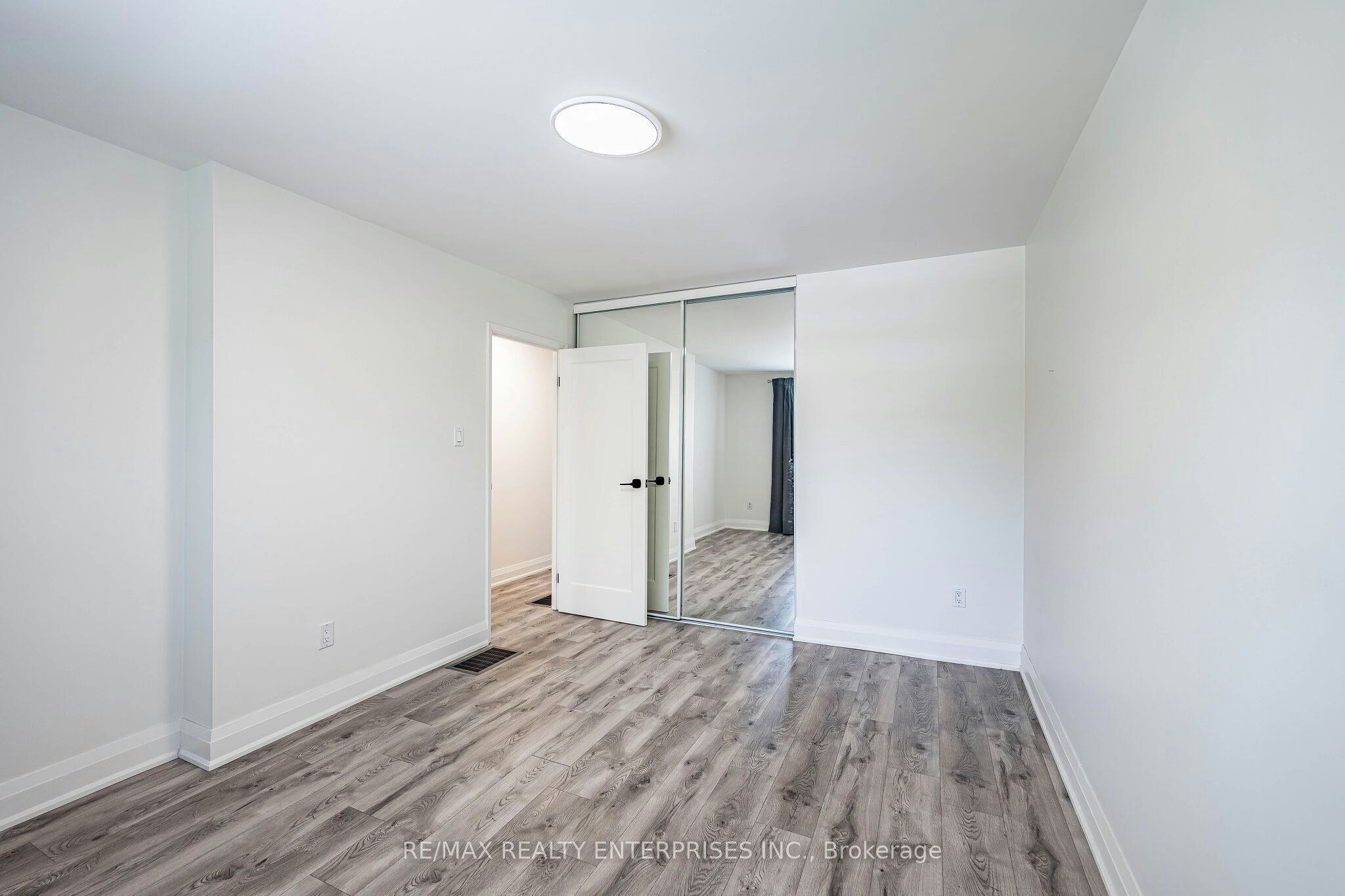 17-1055 Shawnmarr Road, Mississauga, ON, L5H 3V2 - 39