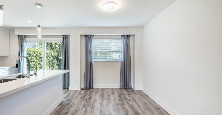 17-1055 Shawnmarr Road, Mississauga, ON, L5H 3V2 - 18