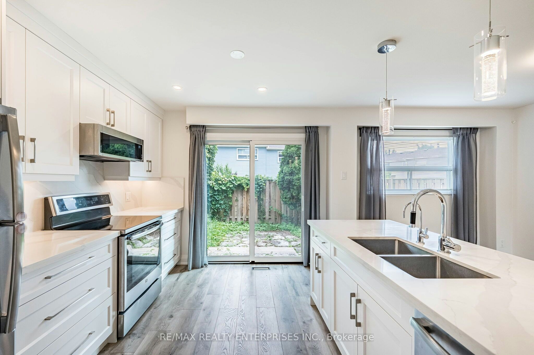 17-1055 Shawnmarr Road, Mississauga, ON, L5H 3V2 - 27